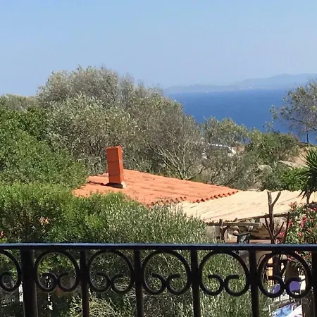 Villa En Pierre Entre Bonifacio Et Porto Vecchio *